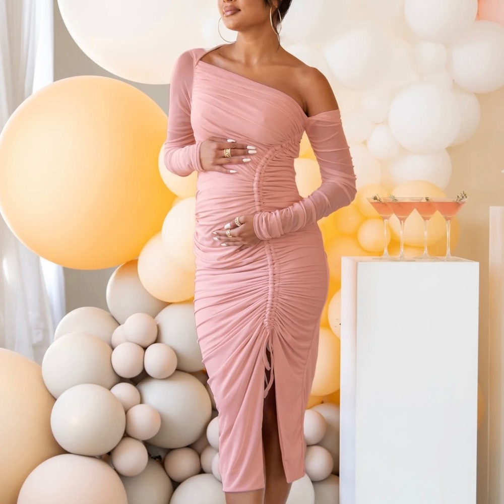 Club London blush dress